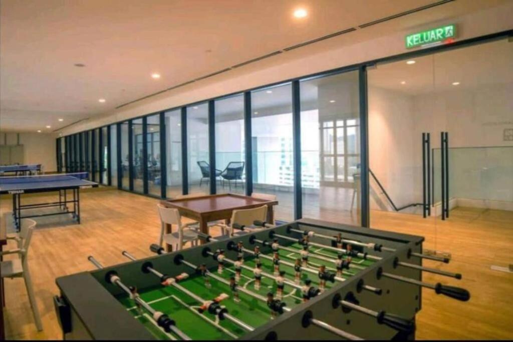 Pangsapuri Klsentral-bangsar-midvalley-2-10pax-netflix-balcony-super Fast Internet