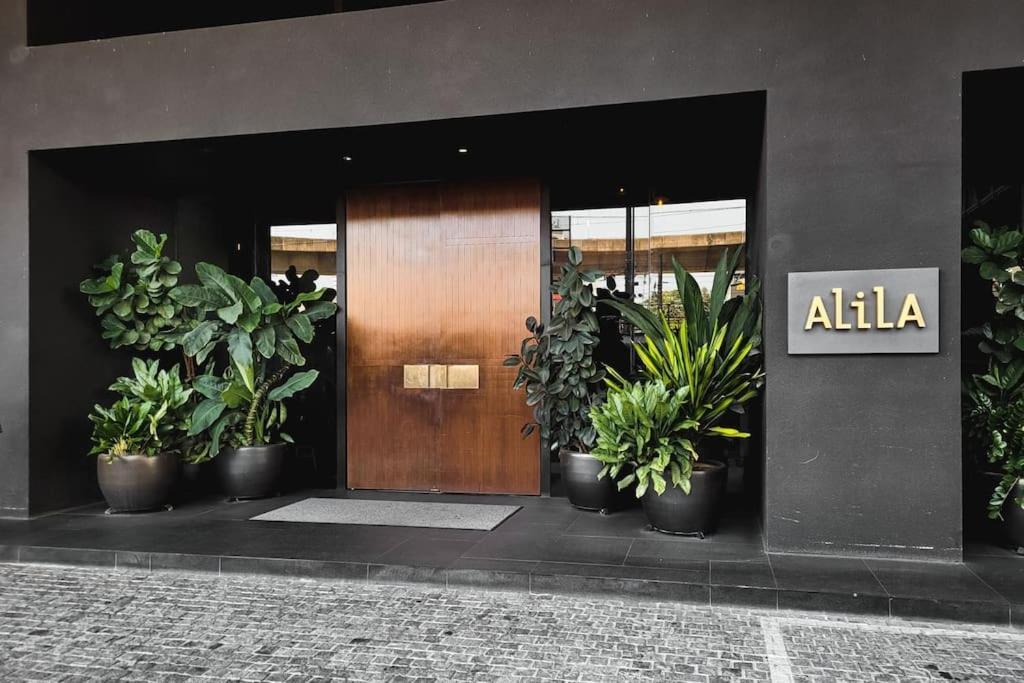 Klsentral-bangsar-midvalley-2-10pax-netflix-balcony-super Fast Internet Pangsapuri *