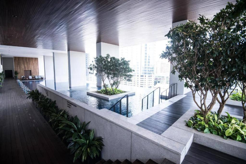 Klsentral-bangsar-midvalley-2-10pax-netflix-balcony-super Fast Internet *