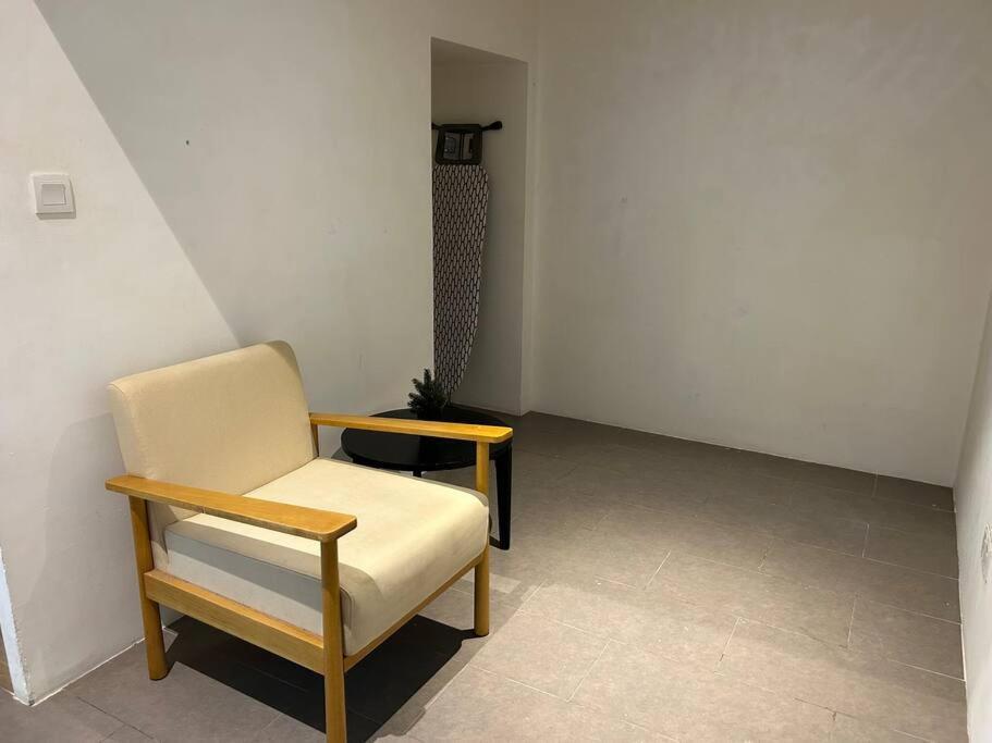 Klsentral-bangsar-midvalley-2-10pax-netflix-balcony-super Fast Internet *